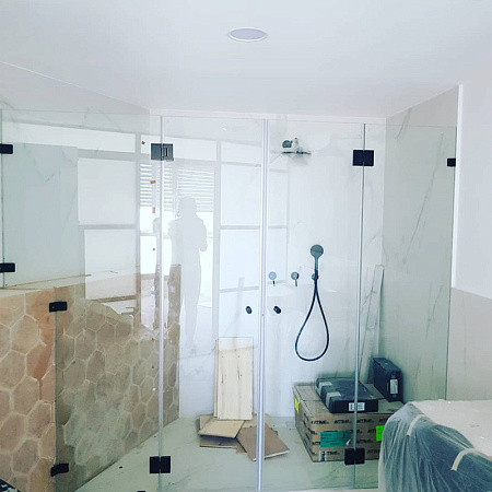 Фото - Душевая в нишу со складными дверями от KenazGroup.pro