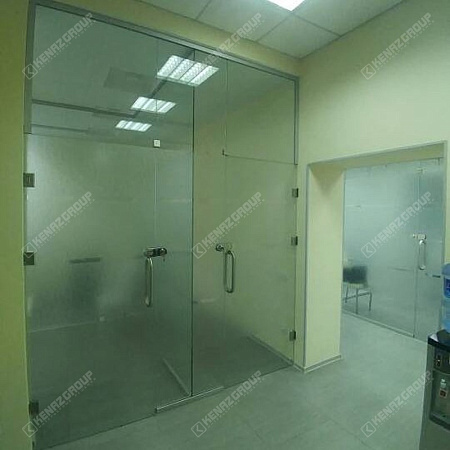 Фото - Перегородка цельностеклянная в офисное помещение  от KenazGroup.pro