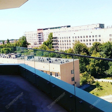 Фото - Ограждение балкона с декоративными накладками от KenazGroup.pro