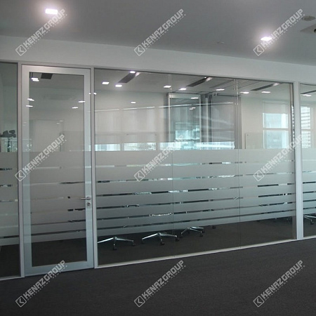 Фото - Перегородка в офис с нанесением пескоструя  от KenazGroup.pro
