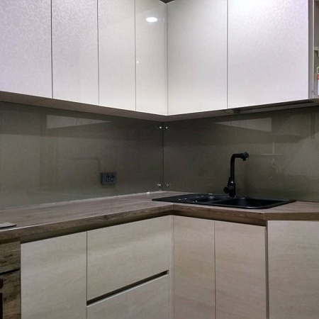 Фото - Скинали из прозрачного стекла  от KenazGroup.pro