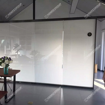 Фото - Перегородка цельностеклянная из матового осветленного стекла  от KenazGroup.pro