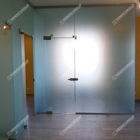 Фото - Перегородка цельностеклянная из матового стекла  от KenazGroup.pro