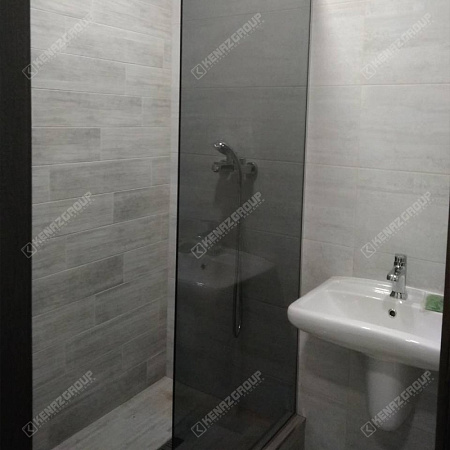 Фото - Душевая перегородка из затемненного стекла от KenazGroup.pro