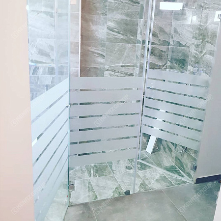 Фото - Душевая "трапеция" с рисунком от KenazGroup.pro