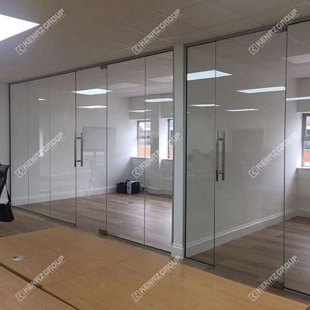 Фото - Перегородка цельностеклянная в офисное помещение  от KenazGroup.pro
