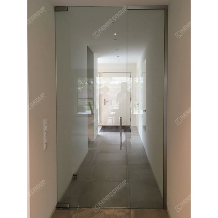 Фото - Цельностеклянная перегородка из прочного стекла от KenazGroup.pro