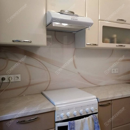 Фото - Скинали из стекла для бежевой кухни  от KenazGroup.pro