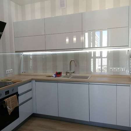 Фото - Скинали из прозрачного стекла  от KenazGroup.pro